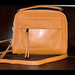 NWOT YALUXE Leather Shoulder/hand bag